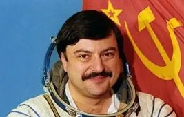 Космонавт Муса Хираманович Манаров
